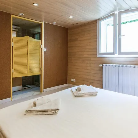 Comfortable House Near The In * 比亚里茨