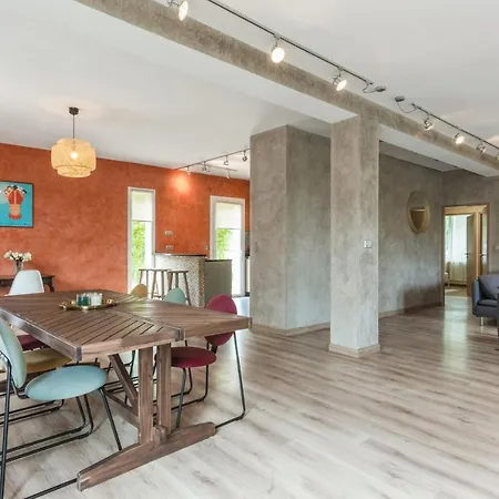 Comfortable House Near The In * 比亚里茨